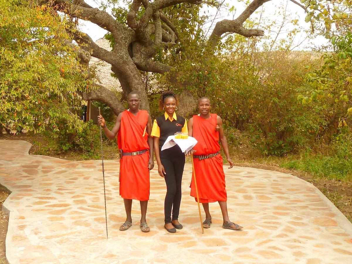 Osero Lodge Ololaimutiek Bagian luar foto