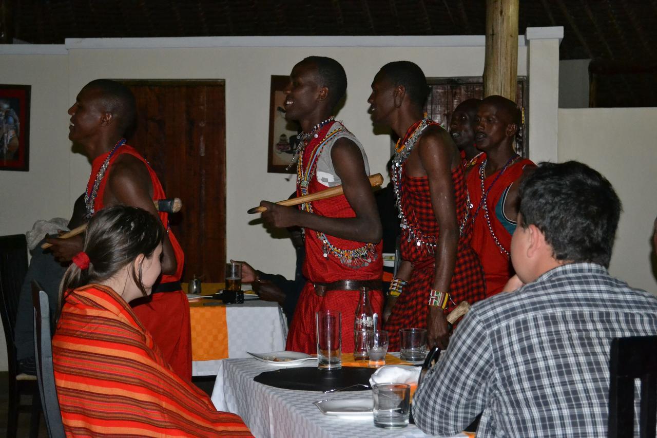 Osero Lodge Ololaimutiek Bagian luar foto