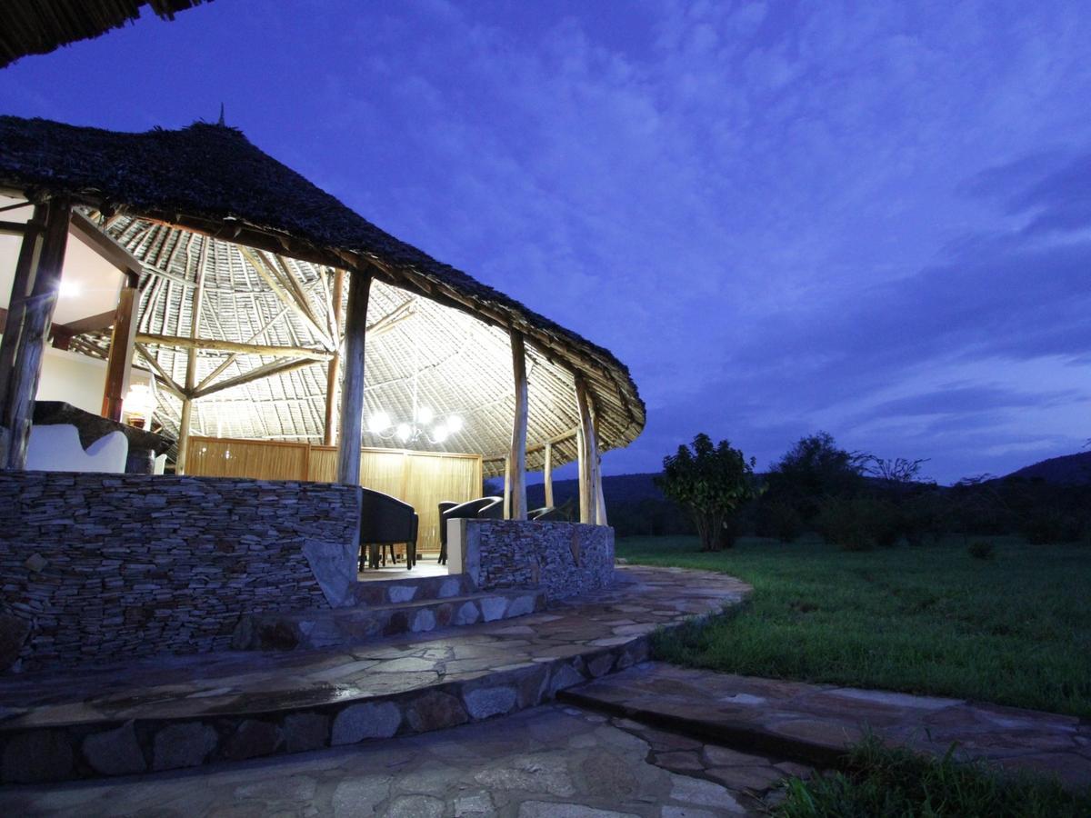 Osero Lodge Ololaimutiek Bagian luar foto